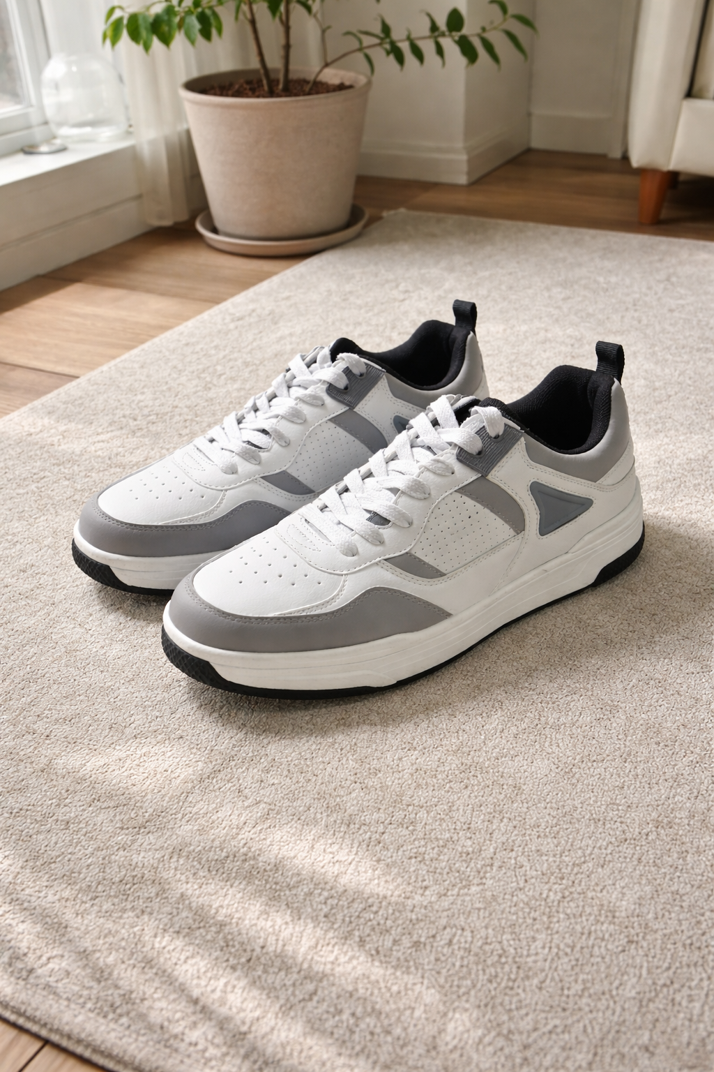 Urban Mono-Tone Casual Sneaker